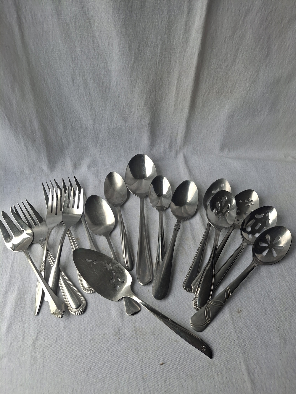 Asst Stainless Steel Serving Spoons & Forks Set - 10 Spoons 6 Forks 1 Cake Serv